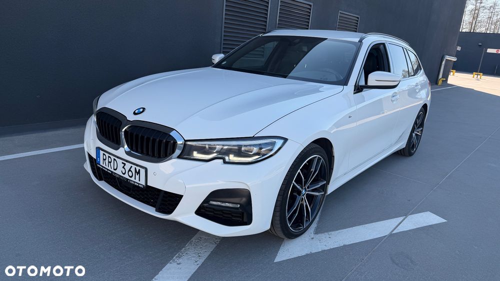 BMW Seria 3 320d xDrive M Sport Shadow - 32