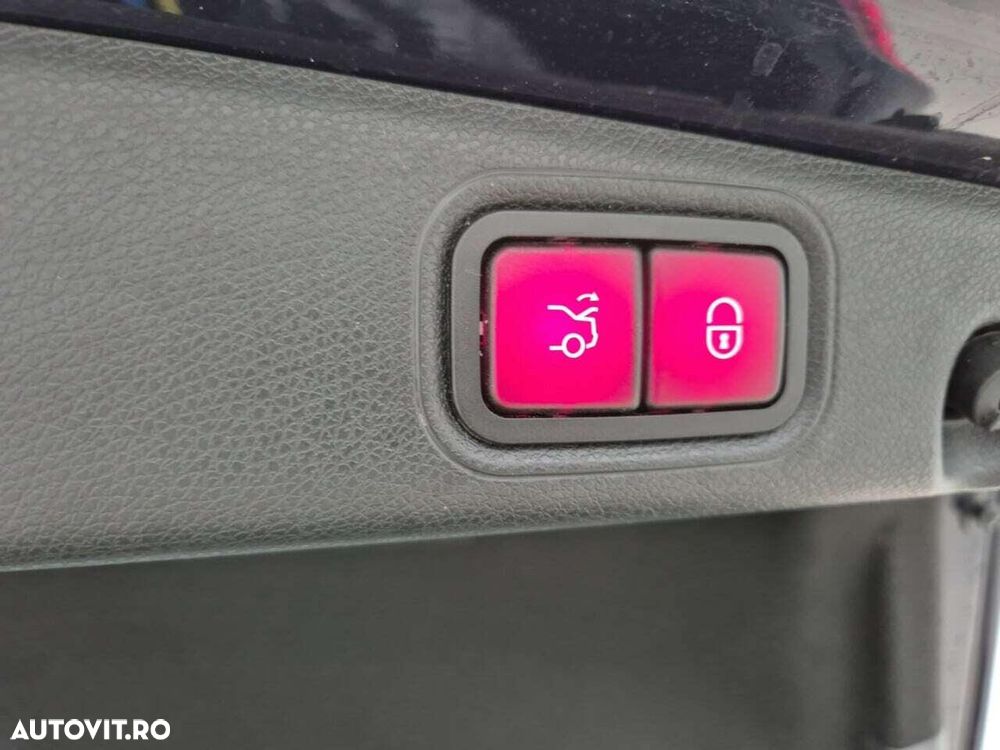 Mercedes-Benz E 300 9G-TRONIC AMG Line - 21