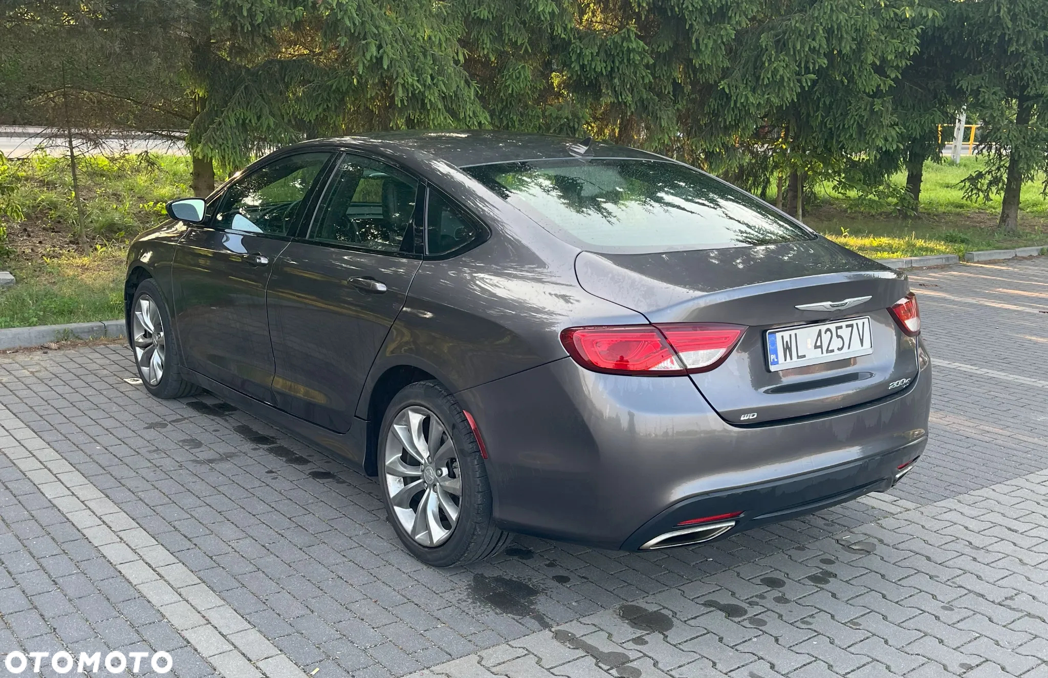 Chrysler 200 - 2