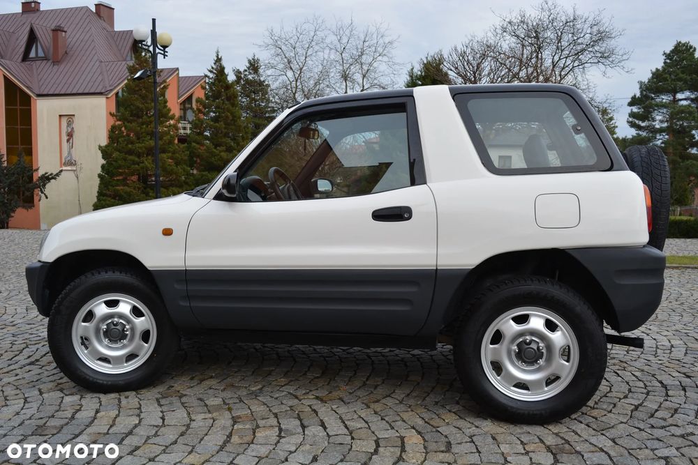 Toyota RAV4 2.0 Special - 10