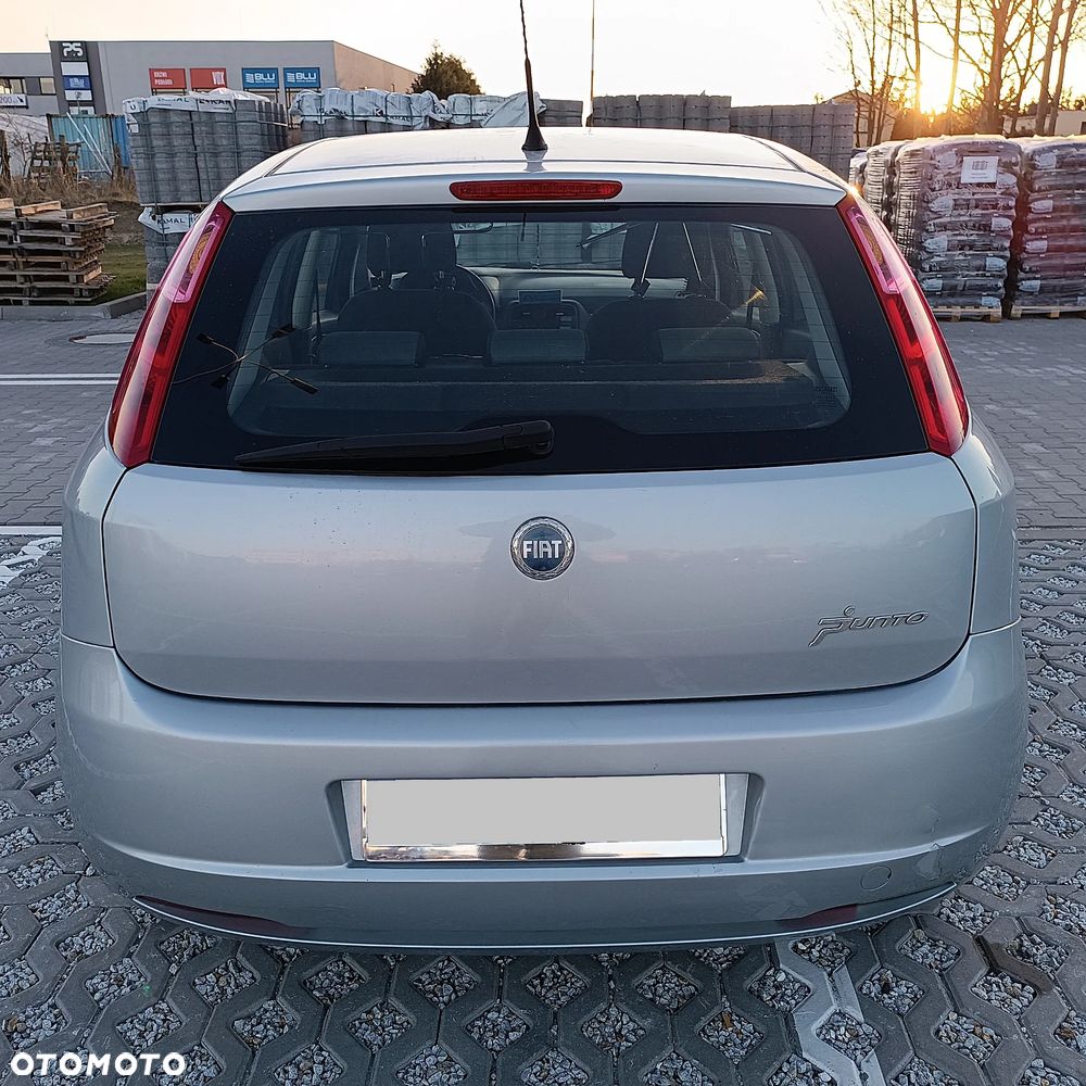 Fiat Grande Punto - 10