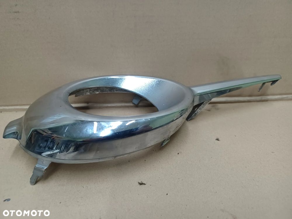 RAMKA HALOGENU LEWA TOYOTA RAV4 III LIFT - 4