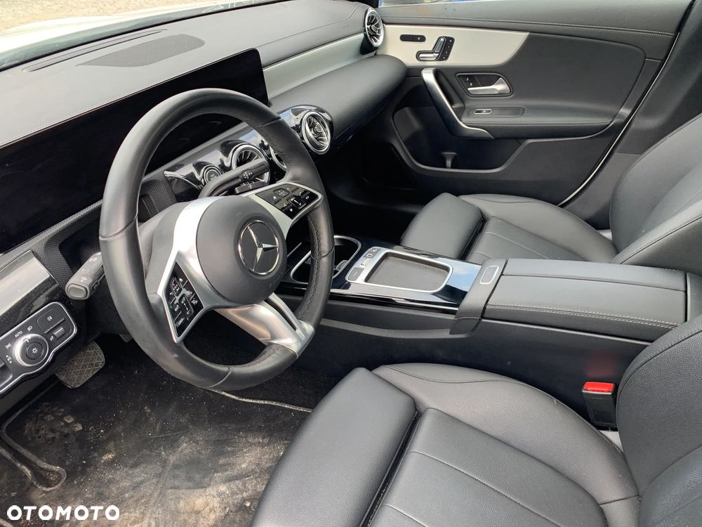 Mercedes-Benz CLA 250 4-Matic 7G-DCT - 15