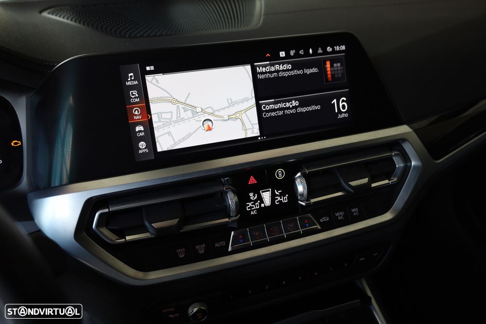 BMW 320 d Ultimate Auto - 8