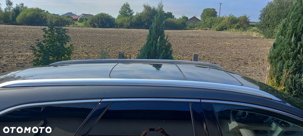 Ford Mondeo ver-2-0-tdci-start--stopp-powershift--aut-titanium - 4