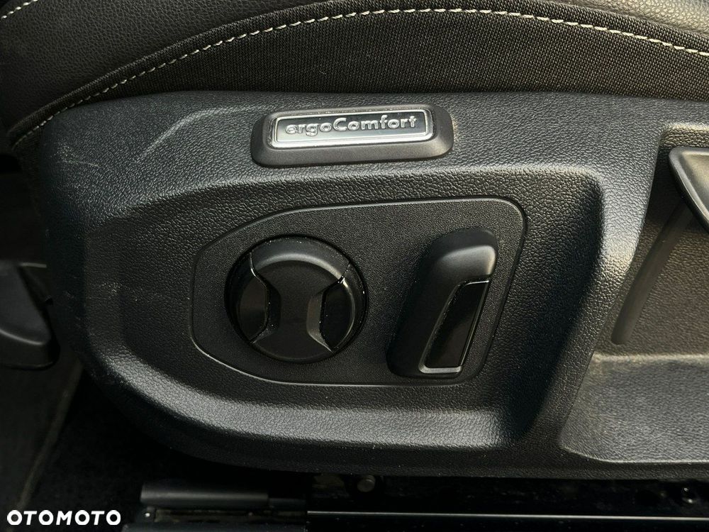 Volkswagen Arteon 2.0 TSI DSG R-Line - 15