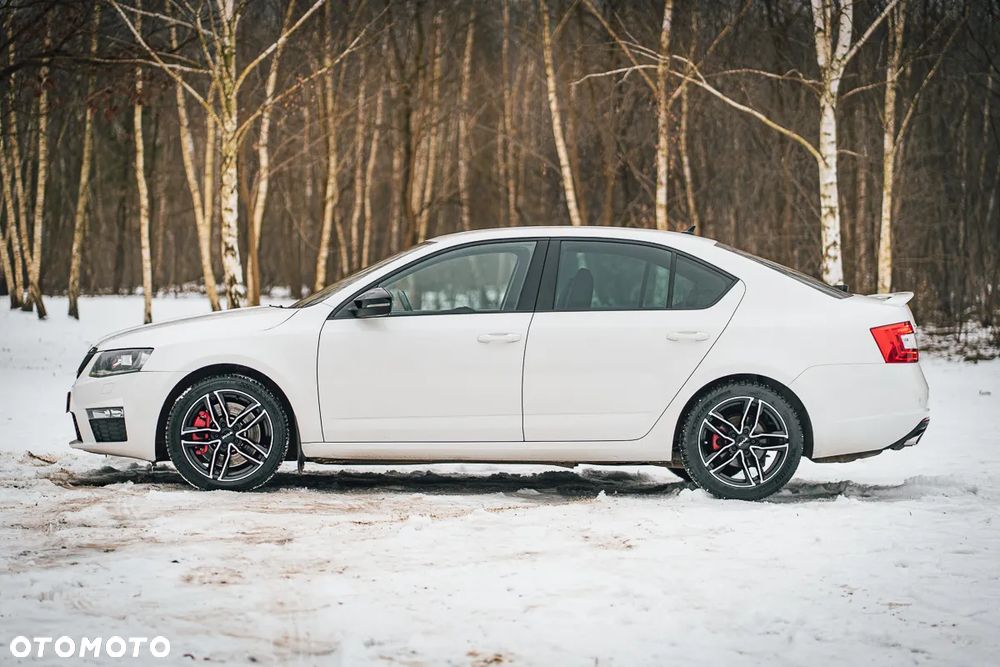 Skoda Octavia 2.0 TDI DSG RS - 4