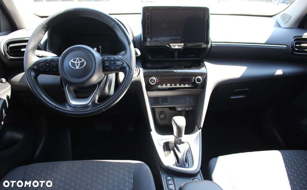 Toyota Yaris Cross - 13