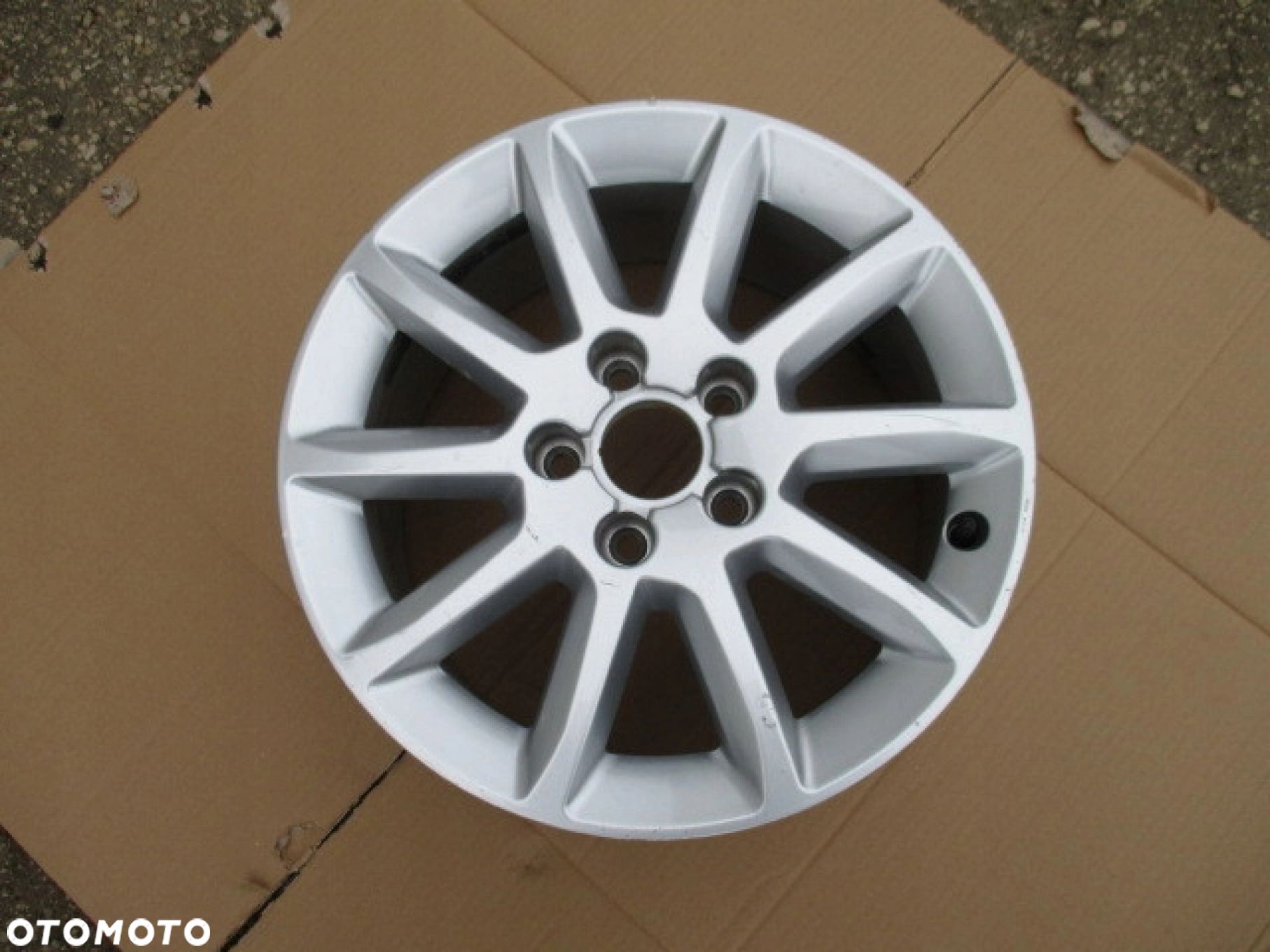 FELGA ALUMINIOWA AUDI A4 B8 7,0X16 ET46 - 1