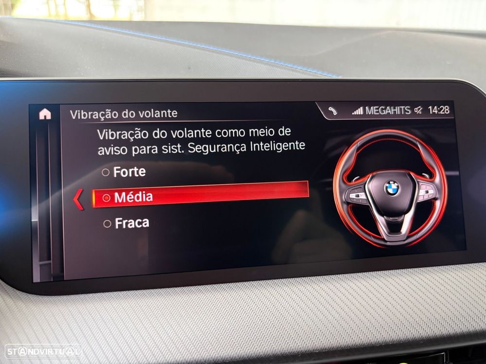 BMW 116 d Pack Desportivo M Auto - 37