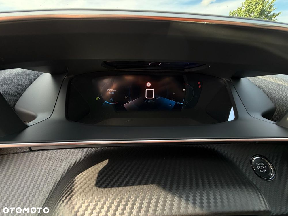 Peugeot 2008 BlueHDi 130 EAT8 Allure Pack - 31