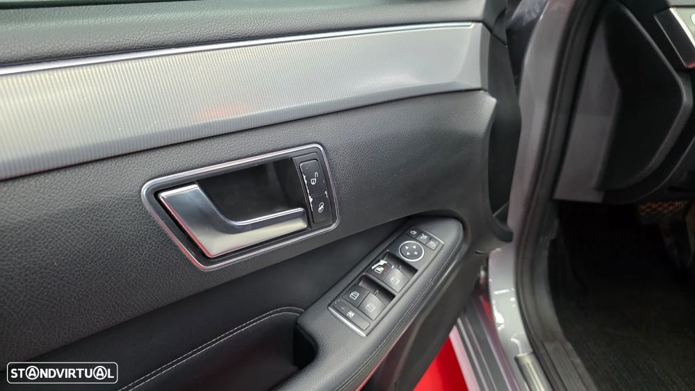 Mercedes-Benz E 300 BLUETEC Hybrid Avantgarde 107g - 11