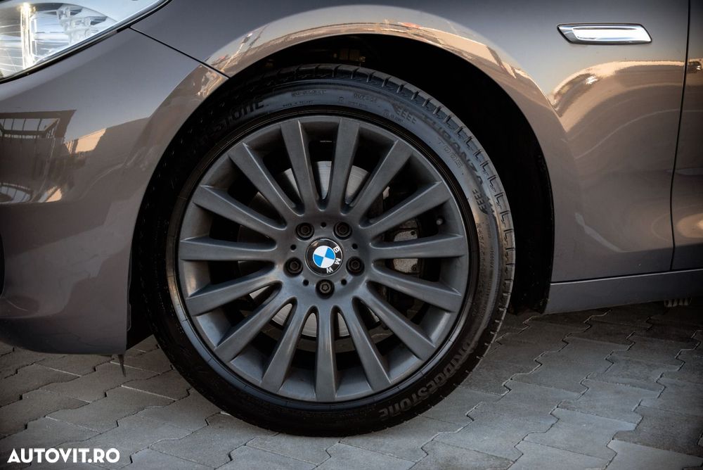 BMW Seria 5 520d Gran Turismo - 28