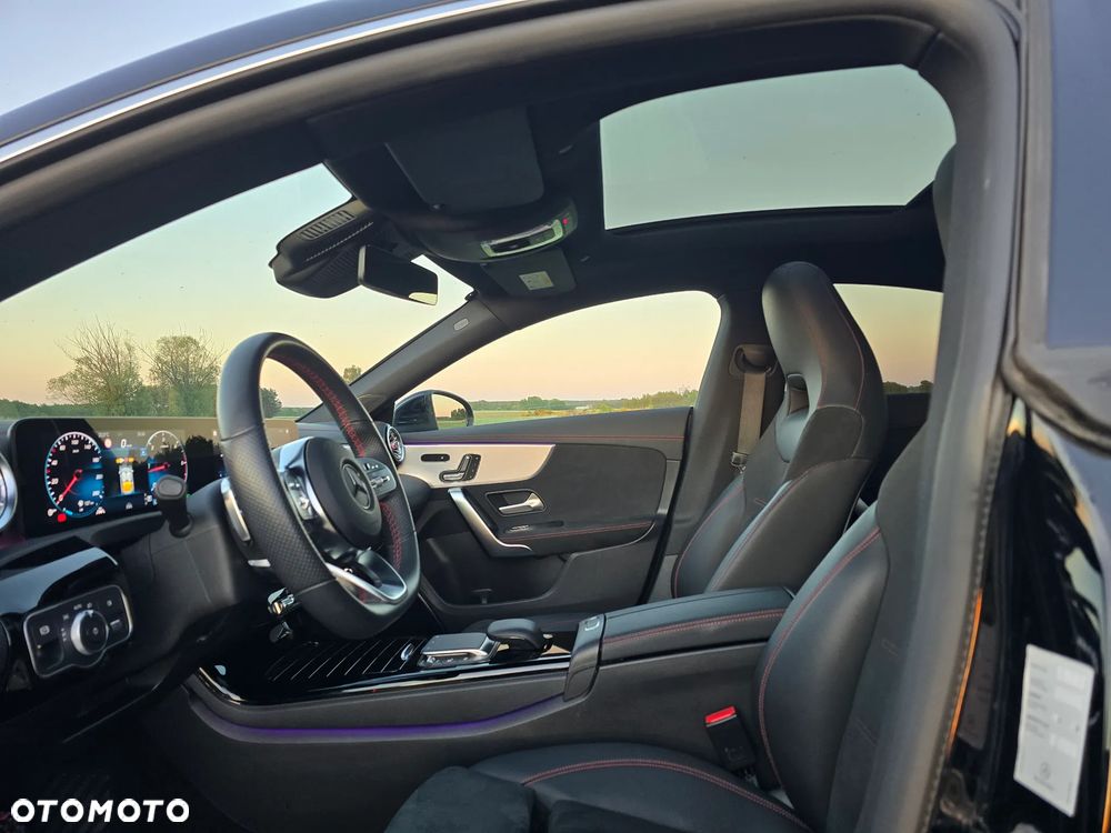 Mercedes-Benz CLA 200 d 8G-DCT AMG Line - 19
