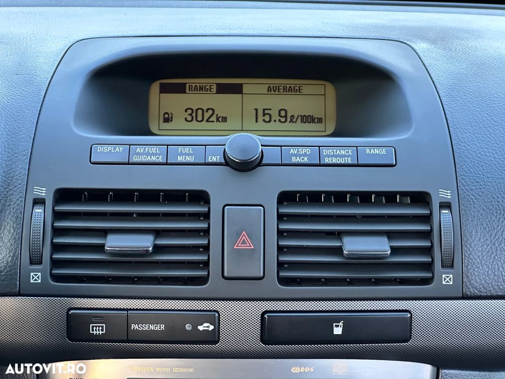 Toyota Avensis 2.0 D-4D Combi Executive - 15