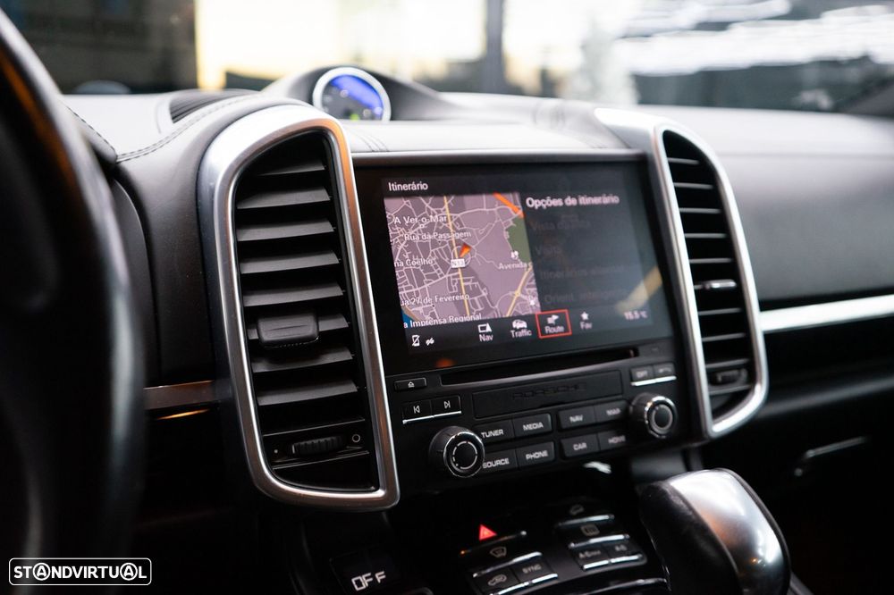 Porsche Cayenne S E-Hybrid Platinum Edition - 35