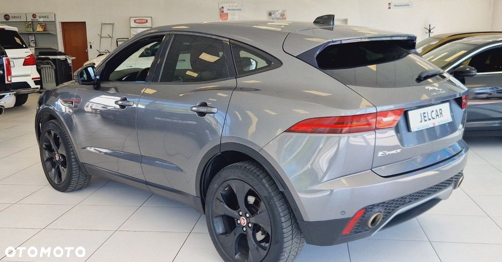 Jaguar E-Pace - 11
