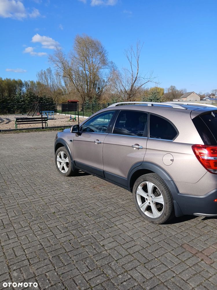 Chevrolet Captiva 2.2 D LTZ - 8