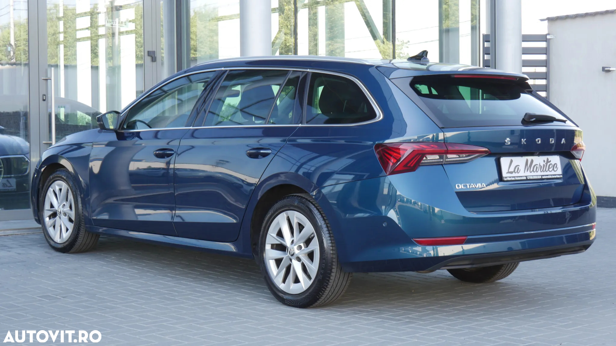 Skoda Octavia Combi 2.0 TDI DSG Style - 6