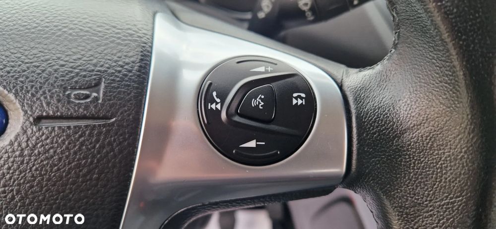 Ford Kuga 2.0 TDCi 4x2 Titanium - 17