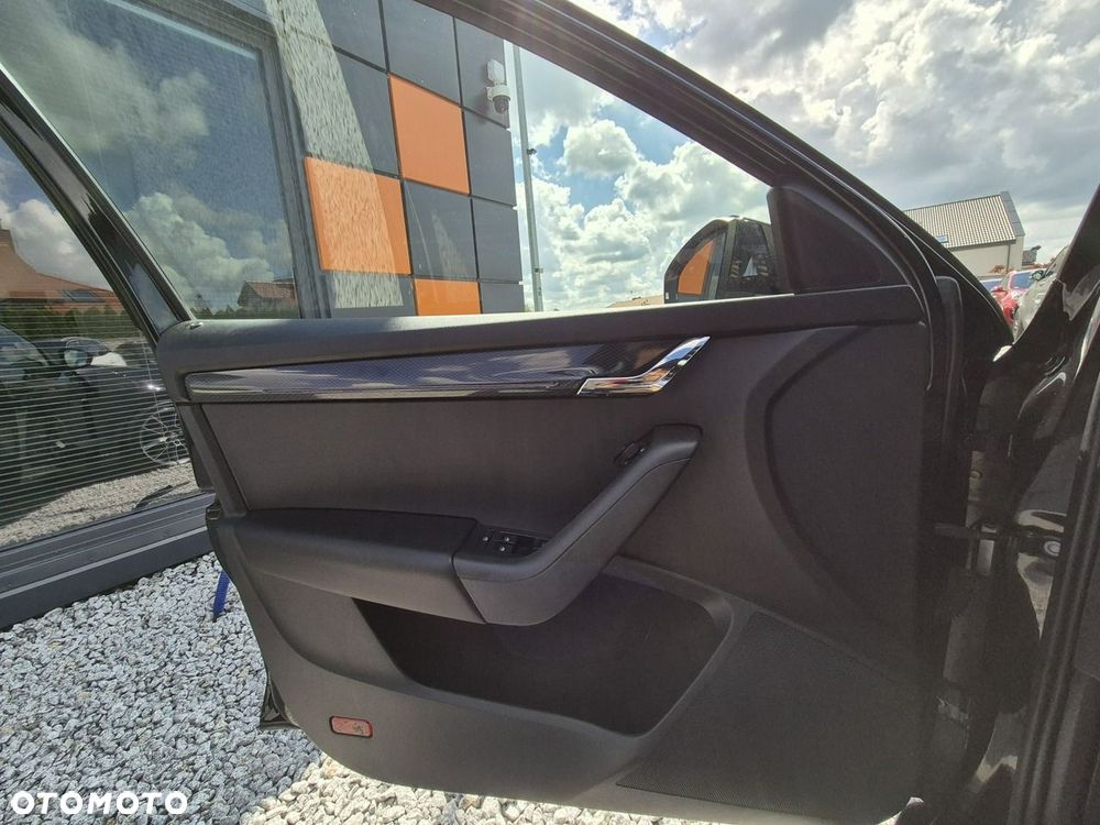 Skoda Octavia 2.0 TDI 4x4 DSG RS - 26