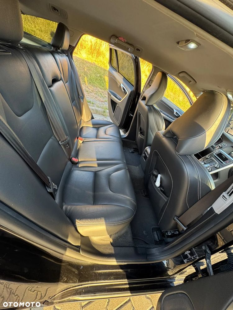 Volvo V60 D2 Kinetic - 17