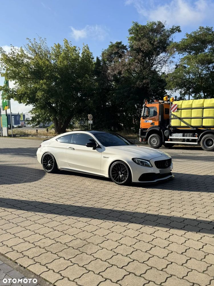 Mercedes-Benz Klasa C AMG 63 S - 21