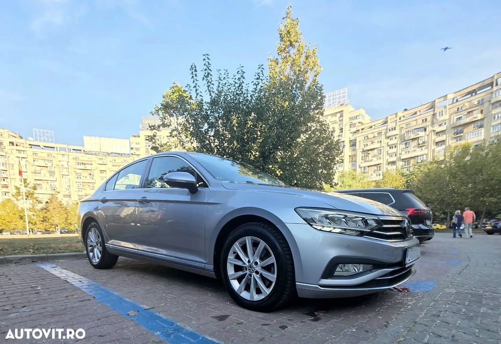 Volkswagen Passat - 4