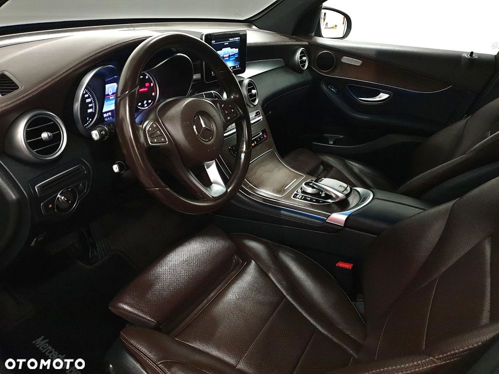 Mercedes-Benz GLC 220 d 4Matic 9G-TRONIC AMG Line - 38