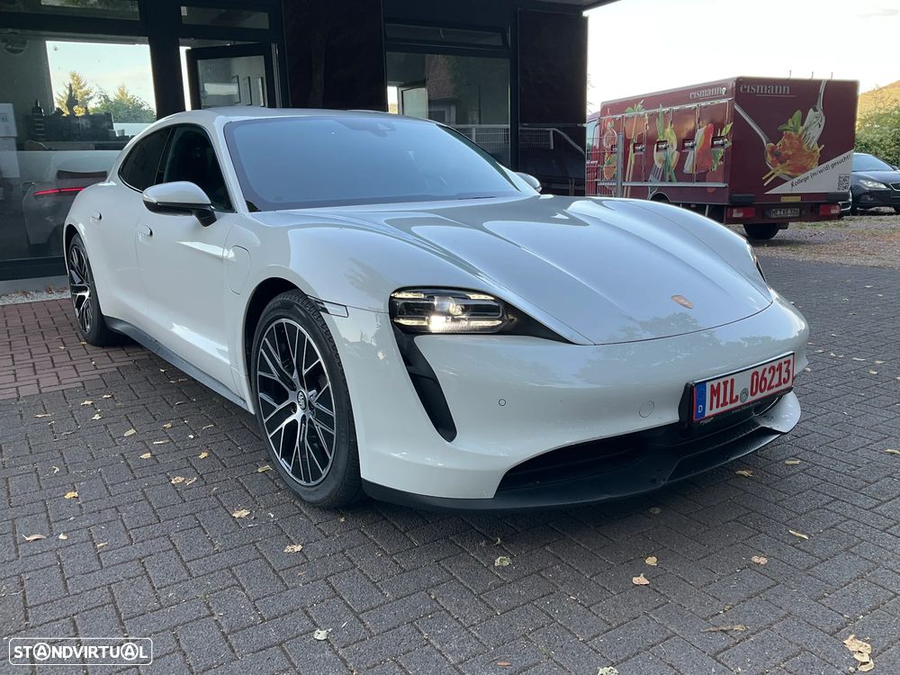 Porsche Taycan Sport Turismo - 1