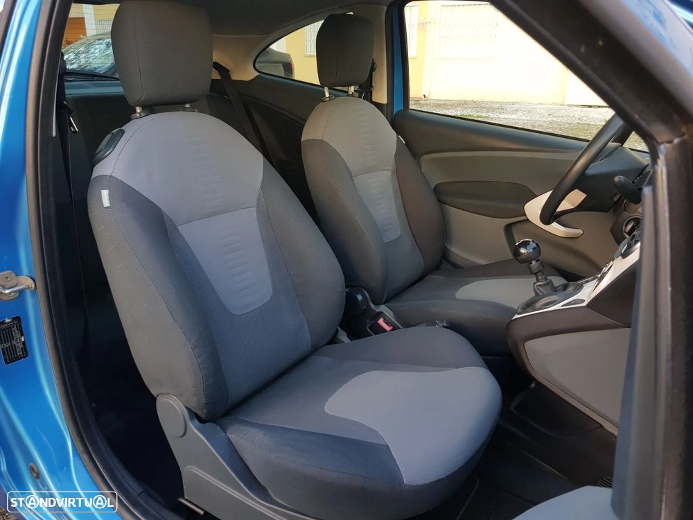 Ford KA 1.2 Titanium - 37