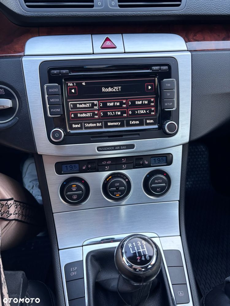 Volkswagen Passat - 10