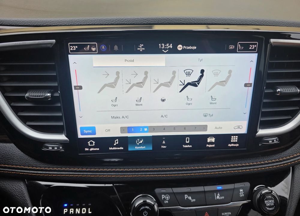 Chrysler Pacifica - 15