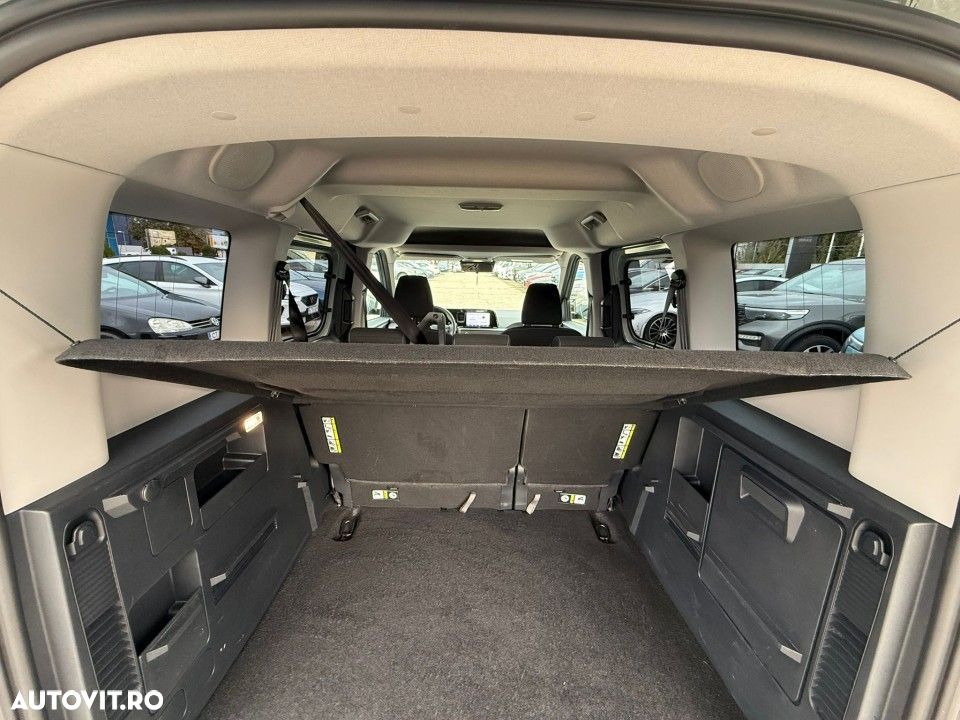Ford Tourneo Courier - 12