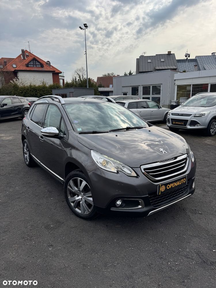 Peugeot 2008 1.2 Pure Tech GPF Signature S&S EAT6 - 2