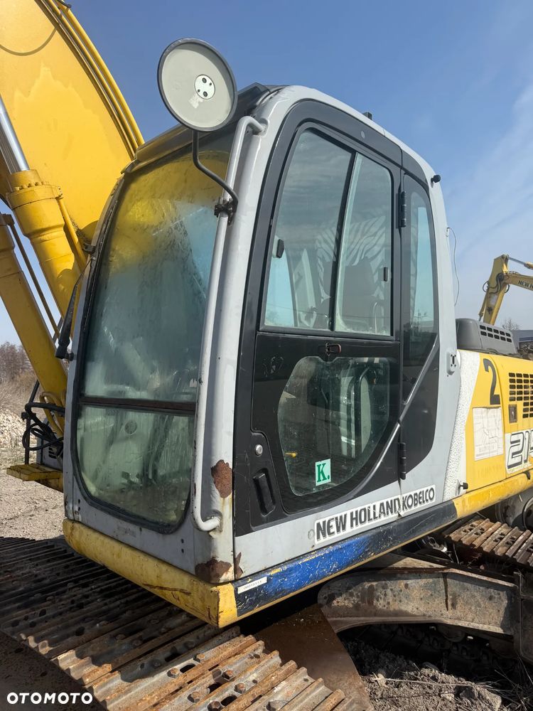 New Holland E215 - 5