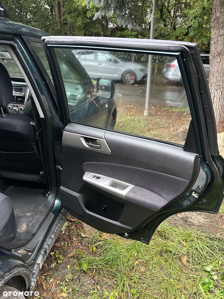Subaru Forester 2.0D XC 000 Euro5 - 23