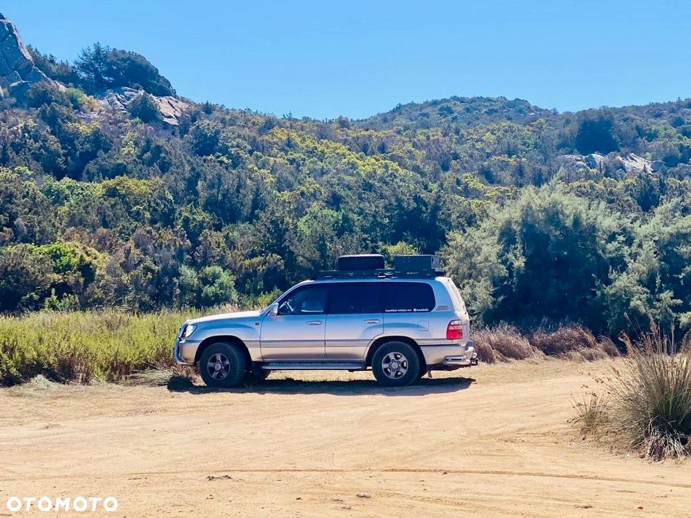 Toyota Land Cruiser 100 VX - 2