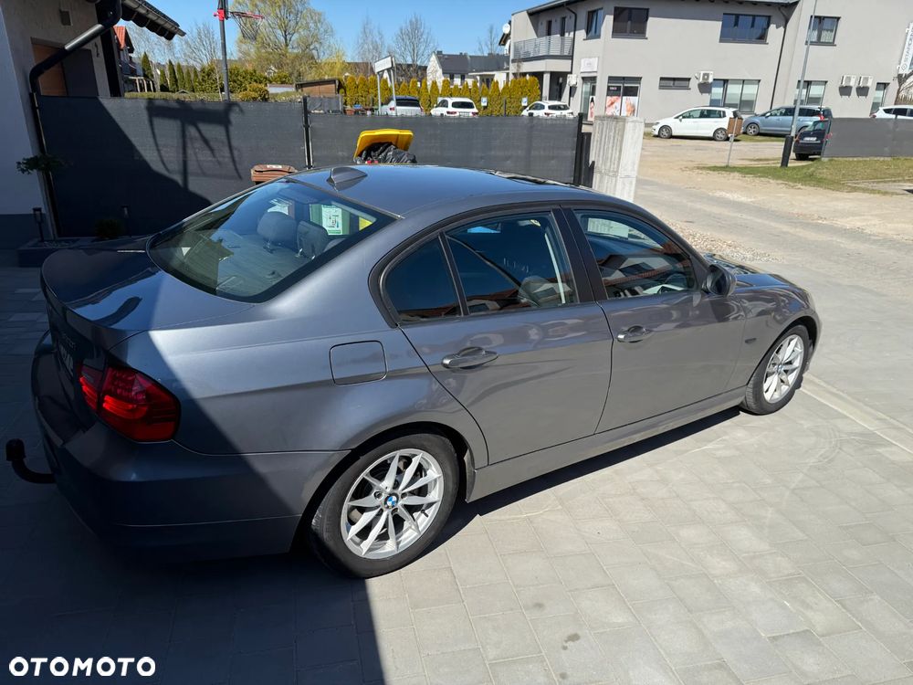 BMW Seria 3 - 12