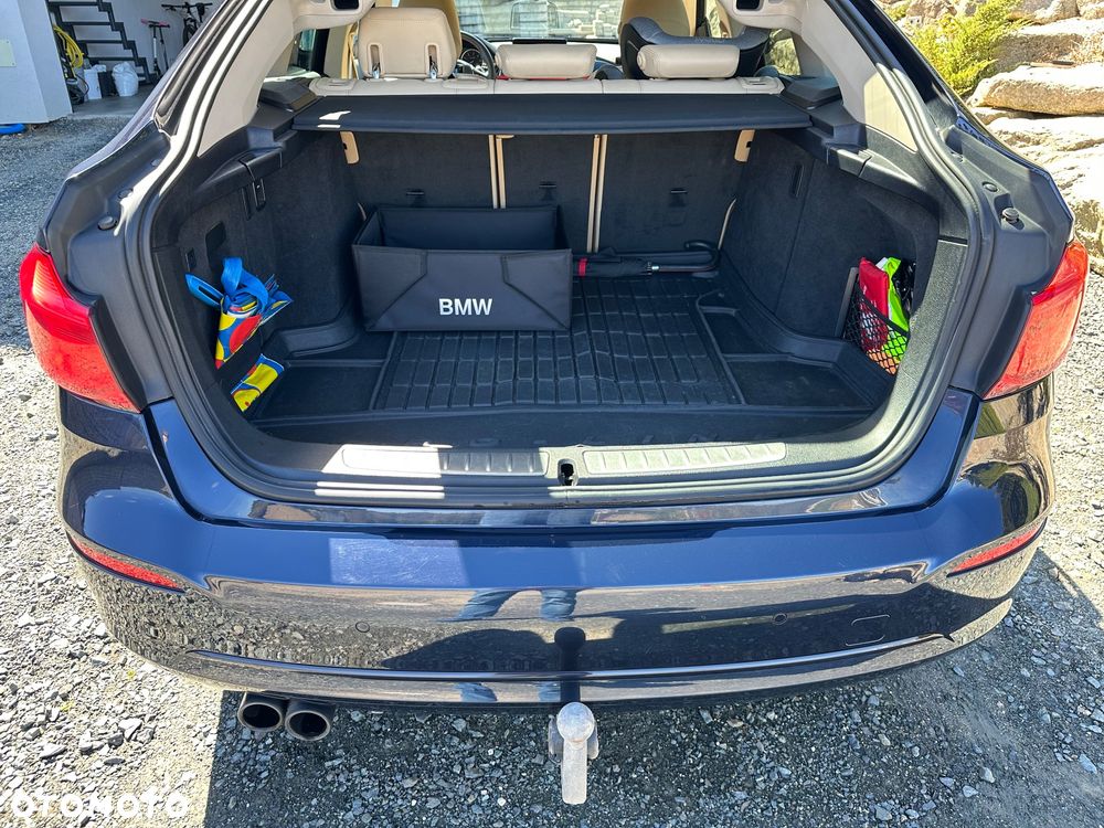 BMW Seria 3 320d xDrive Sport Line - 9