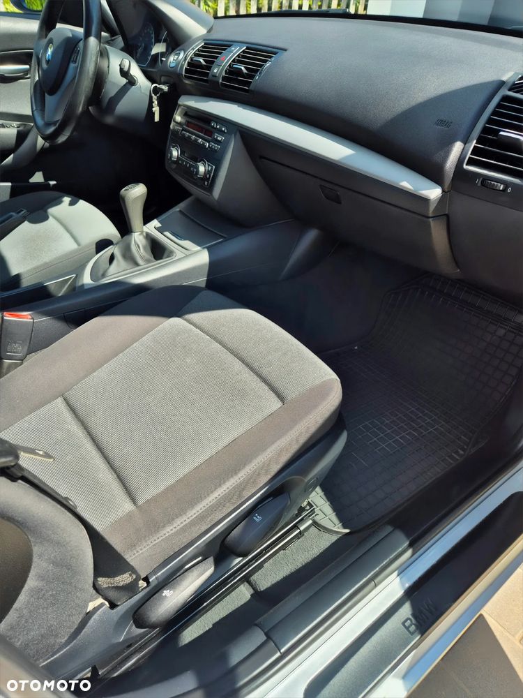 BMW Seria 1 118i - 17