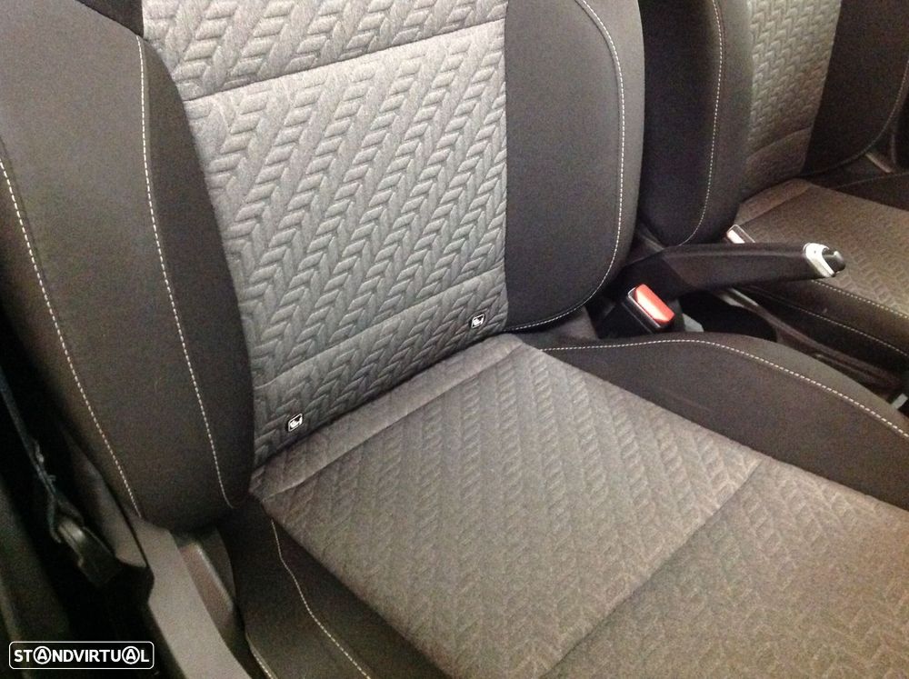 Renault Clio 1.0 TCe Techno - 30