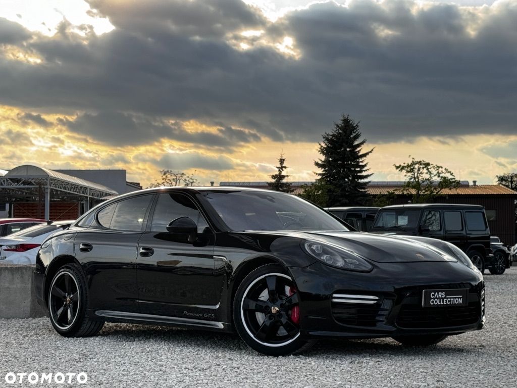 Porsche Panamera GTS PDK - 1