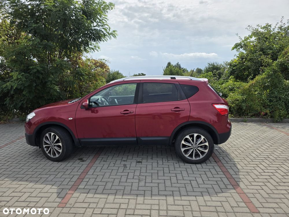Nissan Qashqai - 2