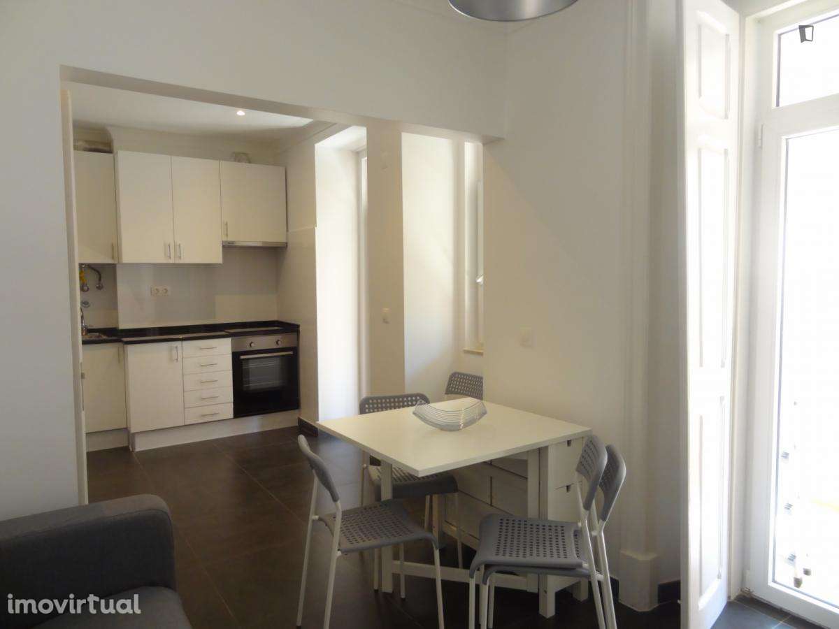 Quarto - localizado em Penha de França Lisbon - Grande imagem: 4/8