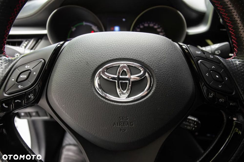 Toyota C-HR Lounge - 13