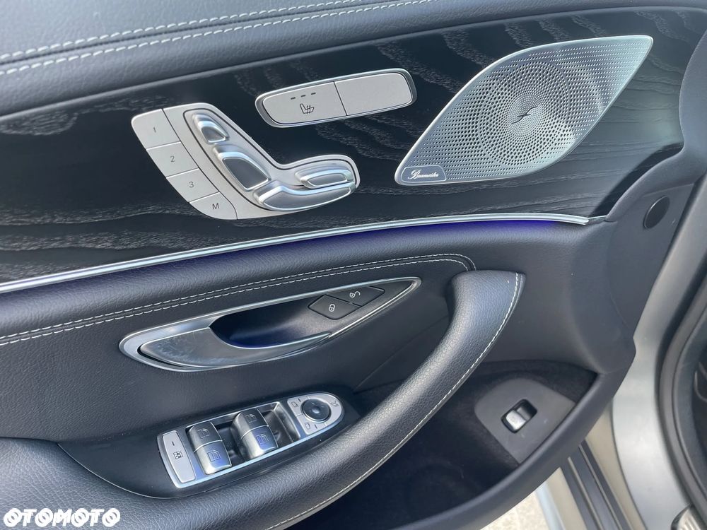 Mercedes-Benz CLS 300 d 4Matic 9G-TRONIC AMG Line - 38