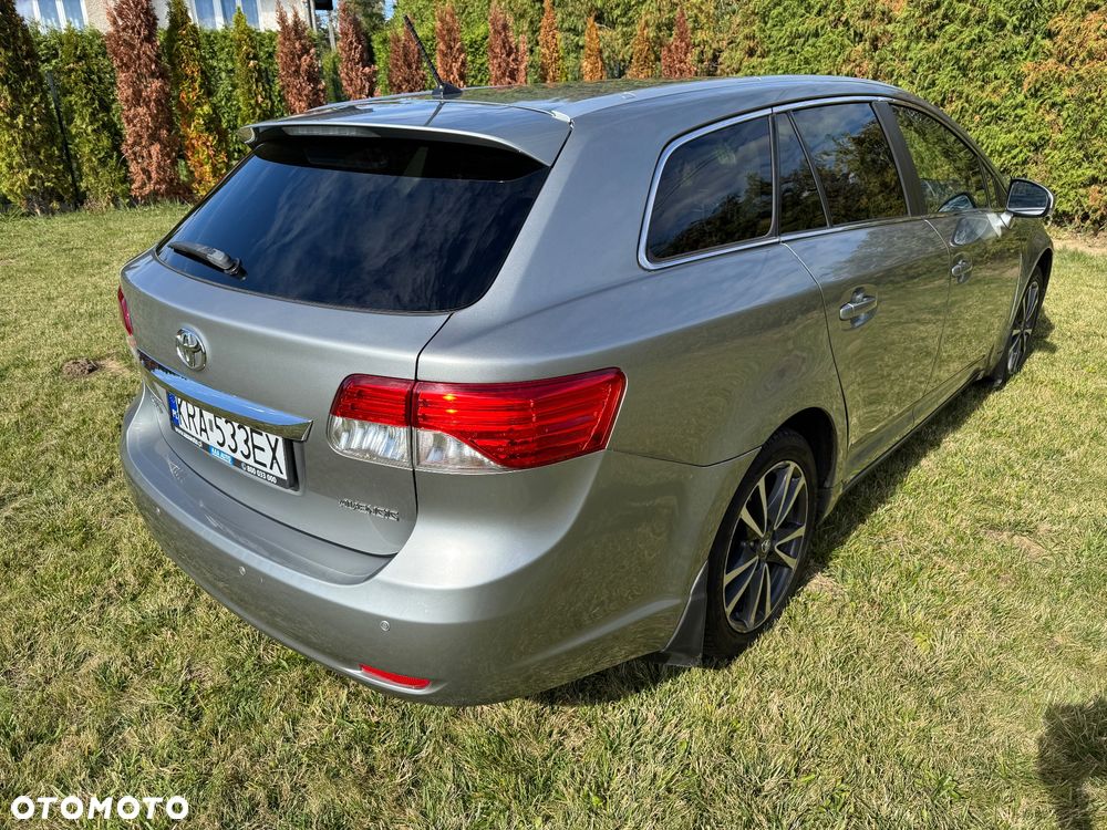 Toyota Avensis - 20