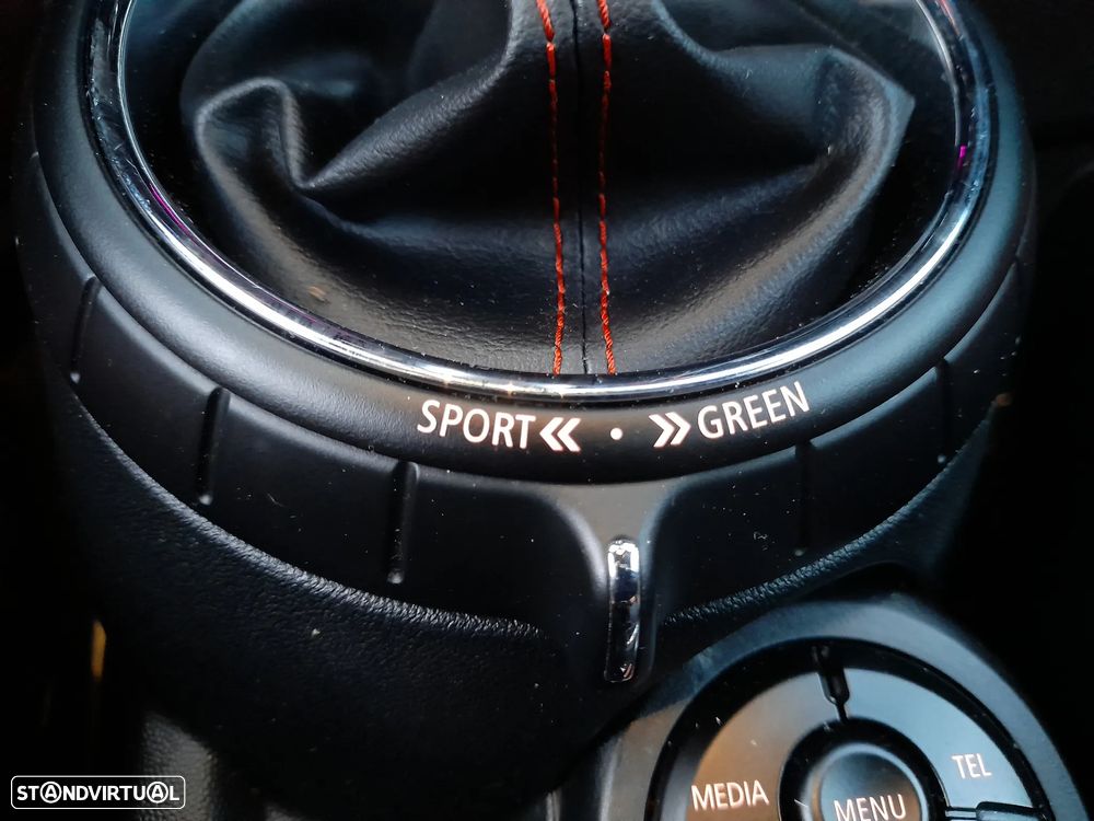 MINI 3 Portas John Cooper Works Auto Desportiva - 13