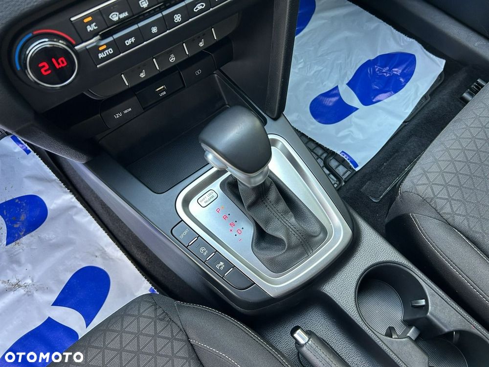 Kia XCeed - 14
